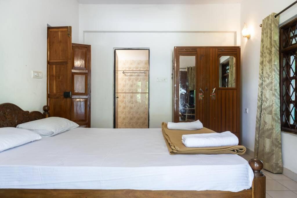 Villa Barbosa, 2 Bhk Villa & Luxury Rooms Near Colva, Sernabatim, Benaulim Beach Exteriör bild