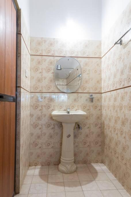 Villa Barbosa, 2 Bhk Villa & Luxury Rooms Near Colva, Sernabatim, Benaulim Beach Exteriör bild